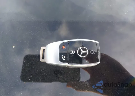 2018 Mercedes-Benz E 300 from USA, damaged, VIN WDDZF4JB9JA374055